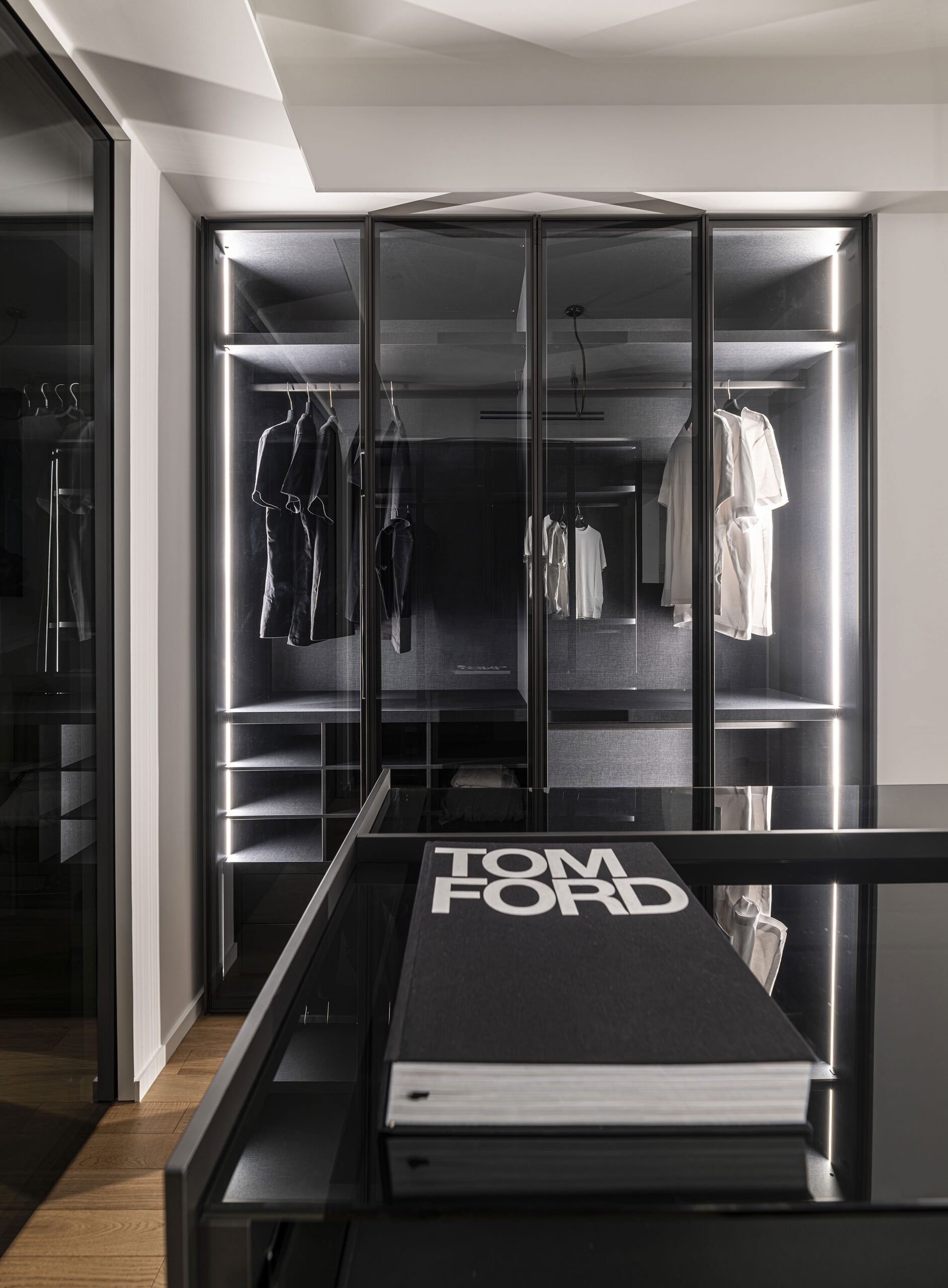 Rebellious Elegance — view 25