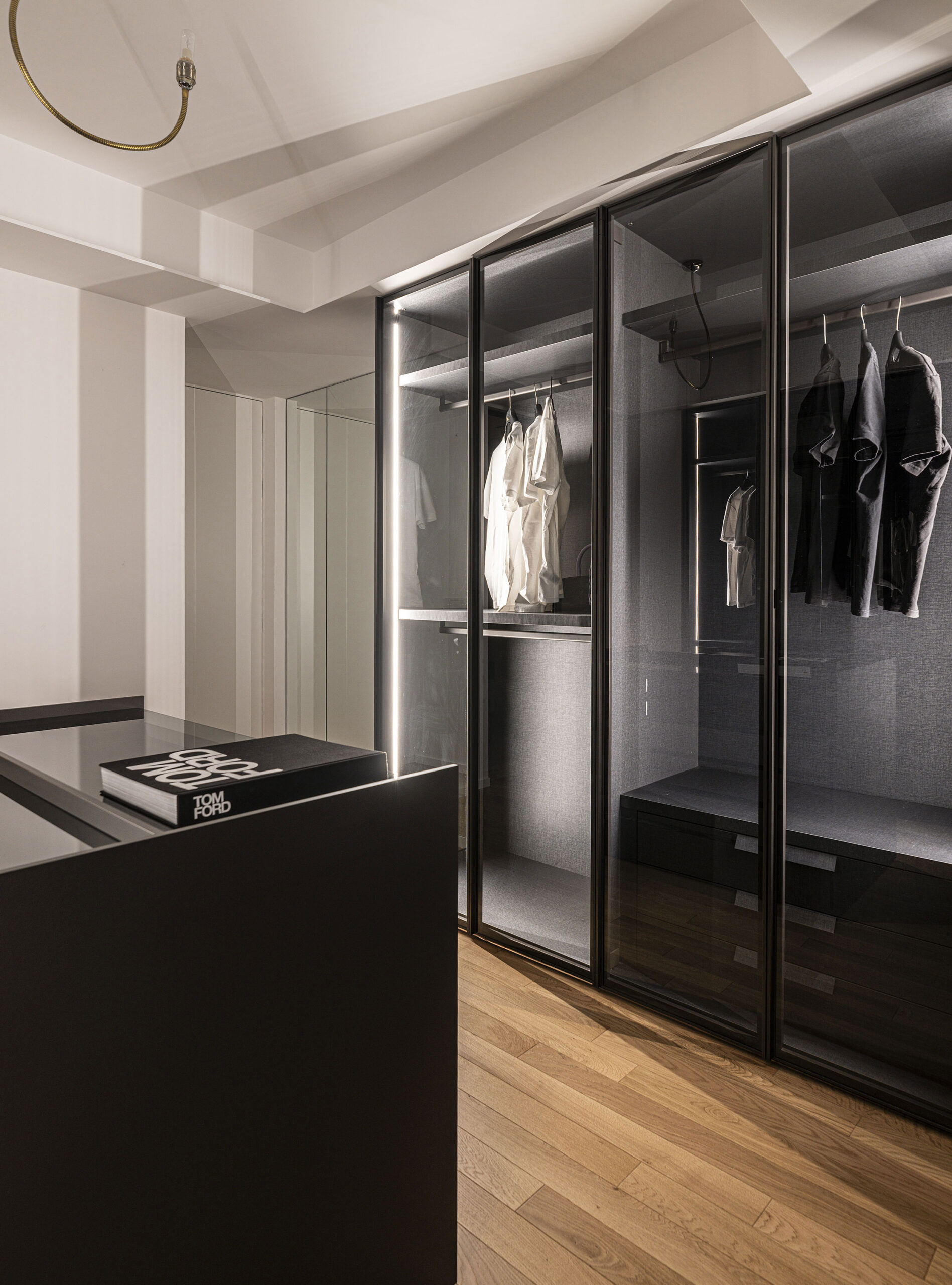 Rebellious Elegance — view 26